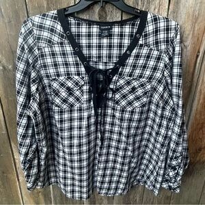 Torrid Black and White Plaid Top Sz. 2X